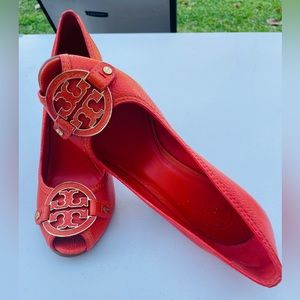 Tory Burch Orange Leather Logo Wedge Peep Toe Pumps